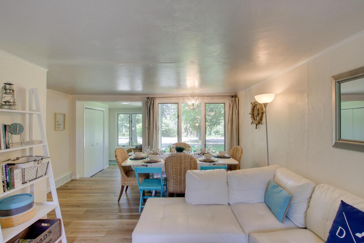 Updated Home With Deck 2 Mi To Sister Bay Beach! Exterior foto