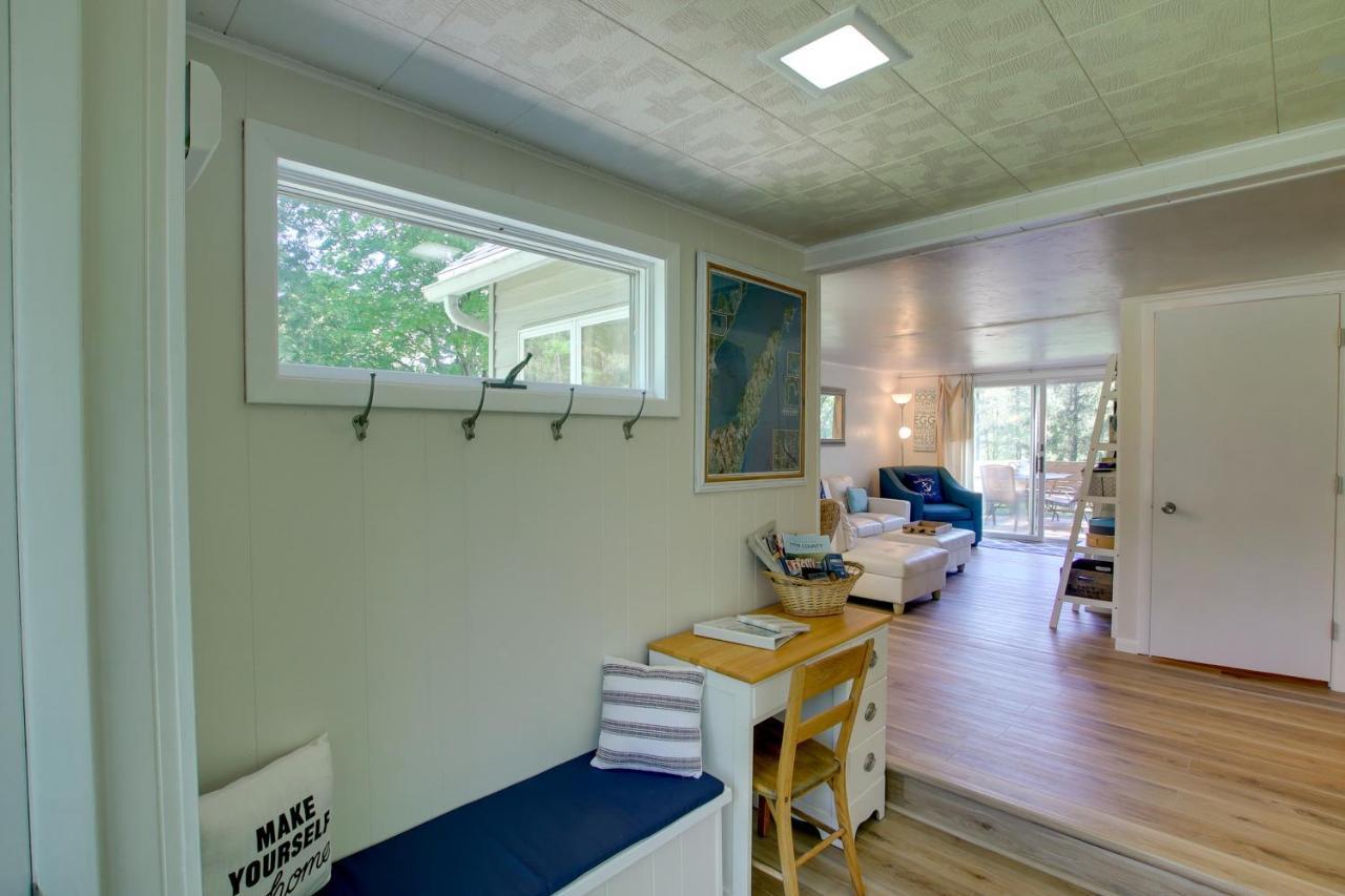 Updated Home With Deck 2 Mi To Sister Bay Beach! Exterior foto