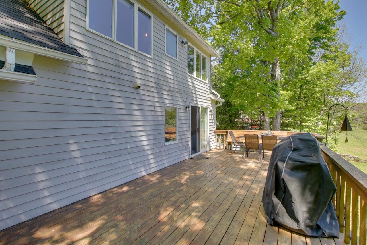 Updated Home With Deck 2 Mi To Sister Bay Beach! Exterior foto