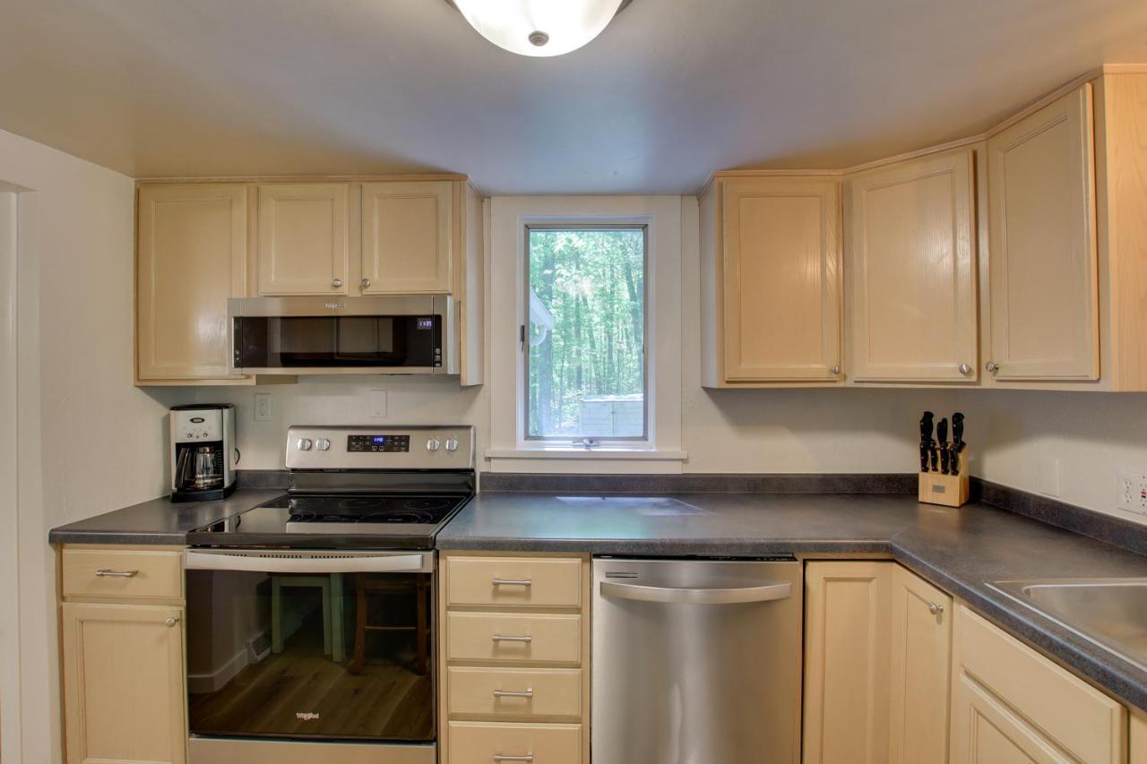 Updated Home With Deck 2 Mi To Sister Bay Beach! Exterior foto